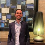 Profesional con experiencia en Relaciones Internacionales y Diplomacia. Doy clases de Geografía, Historia y d+ Ciencias Sociales.